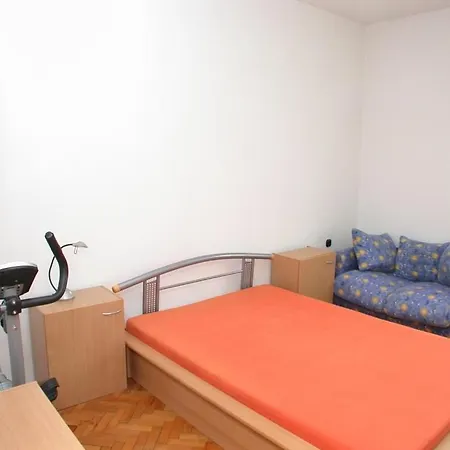 House And Apt. In 26586